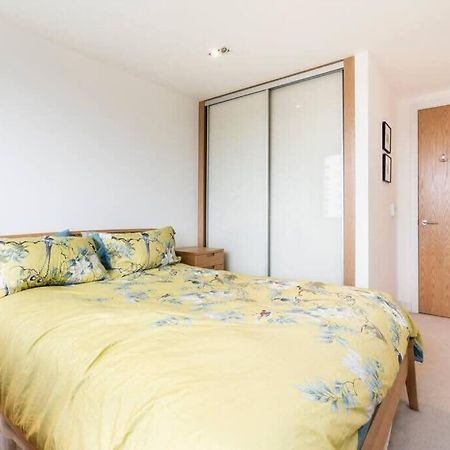 1 Bedroom Penthouse Flat In East ลอนดอน ภายนอก รูปภาพ