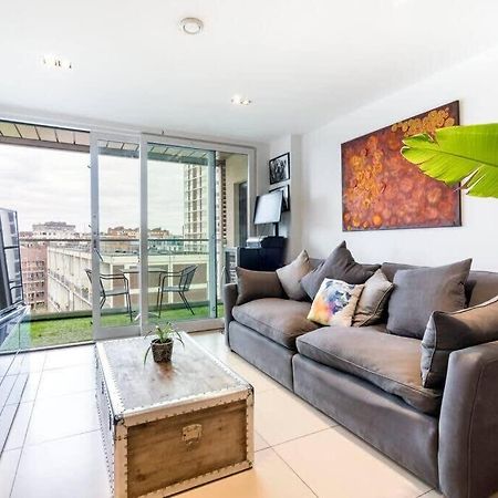 1 Bedroom Penthouse Flat In East ลอนดอน ภายนอก รูปภาพ