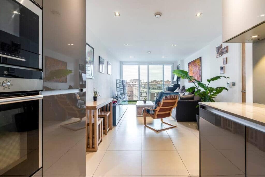 1 Bedroom Penthouse Flat In East ลอนดอน ภายนอก รูปภาพ