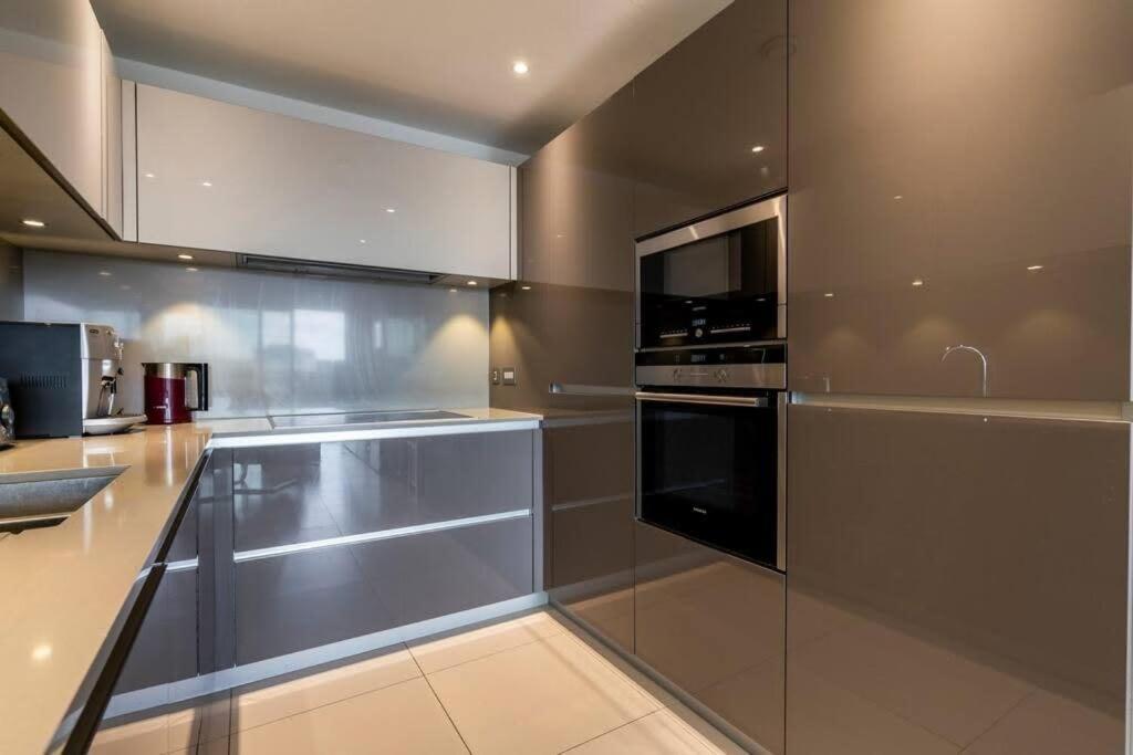 1 Bedroom Penthouse Flat In East ลอนดอน ภายนอก รูปภาพ