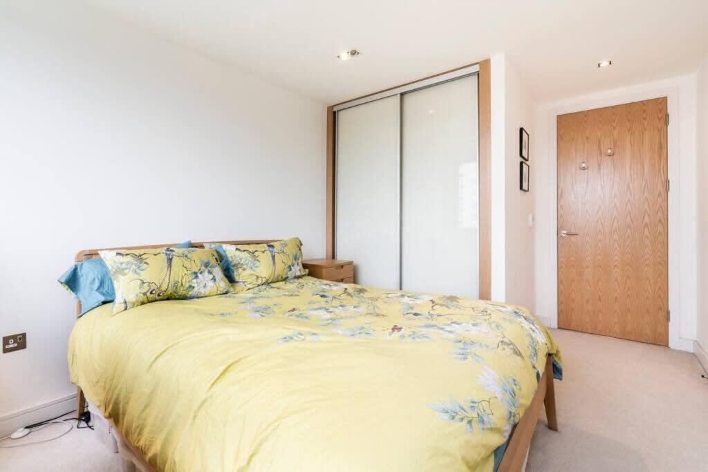 1 Bedroom Penthouse Flat In East ลอนดอน ภายนอก รูปภาพ