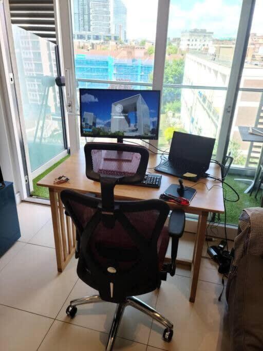 1 Bedroom Penthouse Flat In East ลอนดอน ภายนอก รูปภาพ