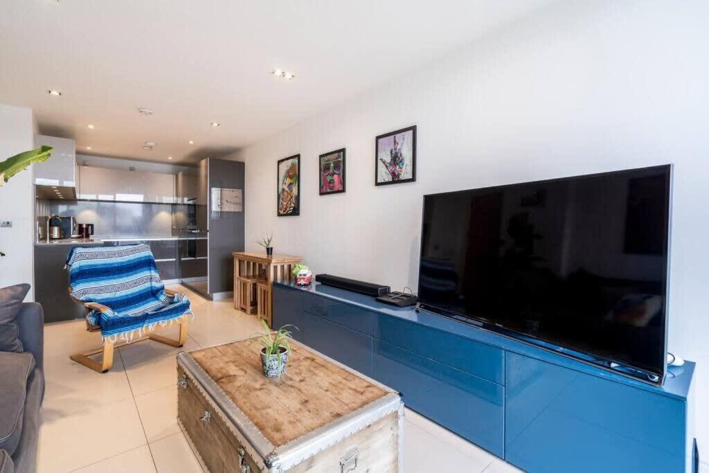 1 Bedroom Penthouse Flat In East ลอนดอน ภายนอก รูปภาพ