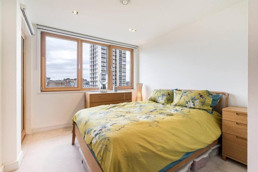 1 Bedroom Penthouse Flat In East ลอนดอน ภายนอก รูปภาพ
